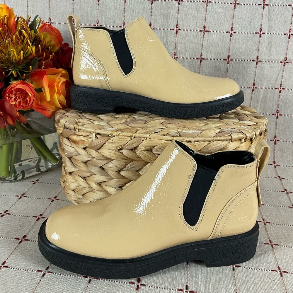 Franco Sarto “Jellisa” Patent Leather Low Ankle Boots Rich Beige Size 5 Bootie